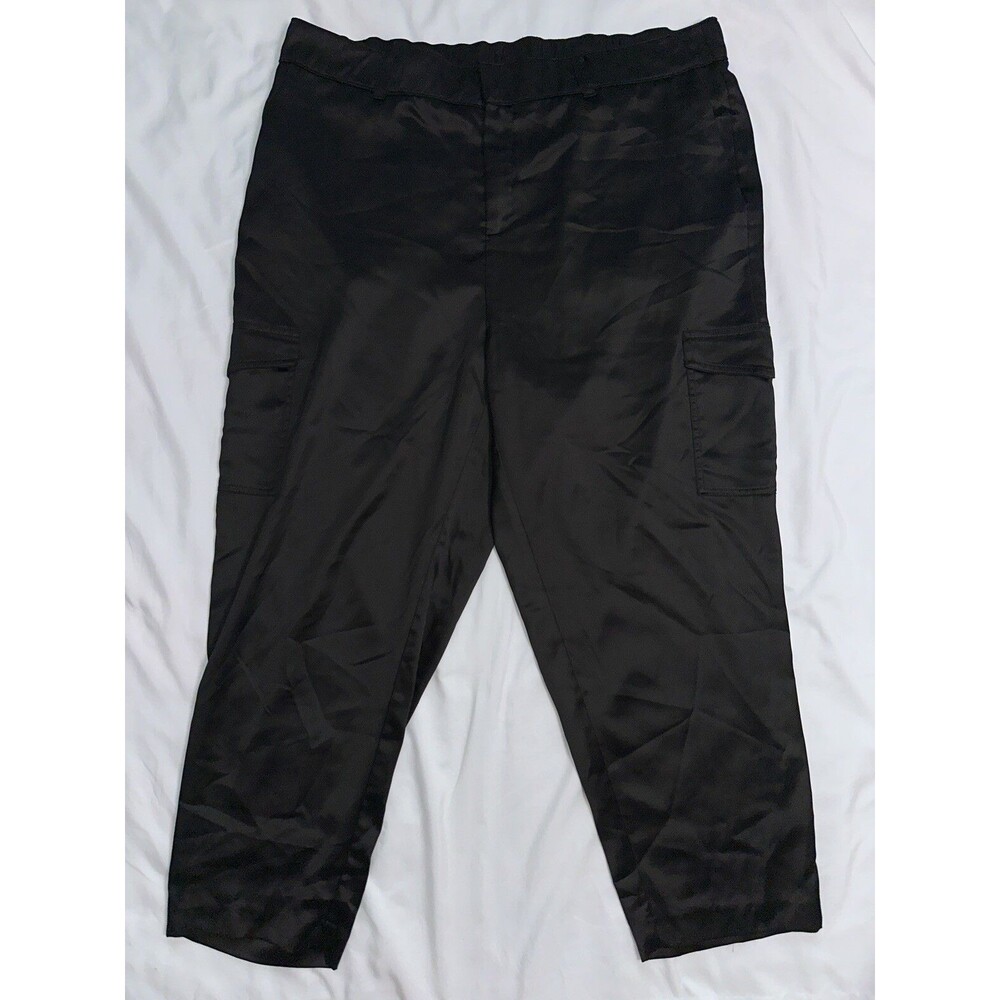 Torrid Women’s Relaxed Taper Satin Cargo Pant Black Size 18